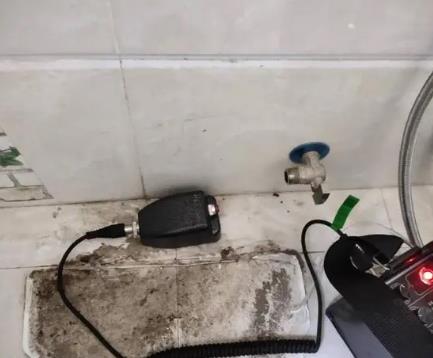 南郑屋顶漏水维修公司分享下卫生间漏水的危害及解决方法